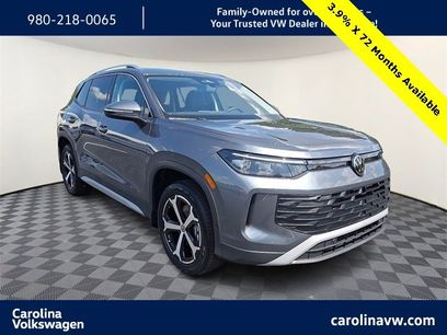 New 2025 Volkswagen Tiguan SE