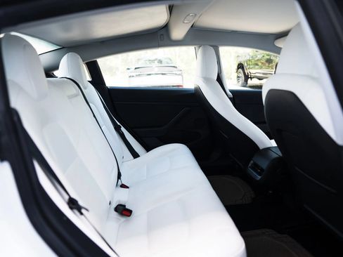 Used 2023 Tesla Model 3 Standard Range RWD image 24