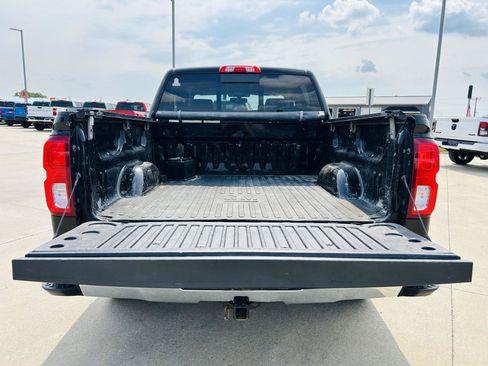 Used 2018 Chevrolet Silverado 1500 LTZ w/ Sport Package AWD/4WD image 26