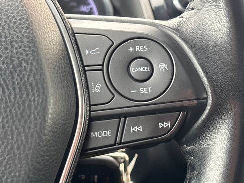 Used 2020 Toyota Camry SE image 19