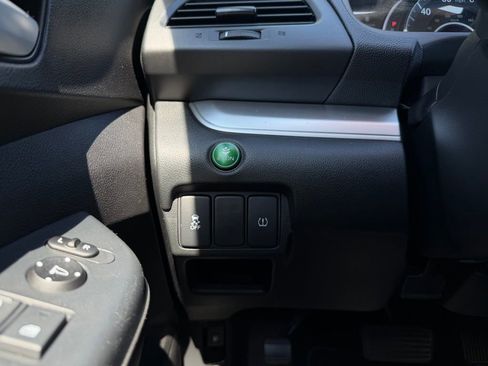 Used 2016 Honda CR-V LX image 16