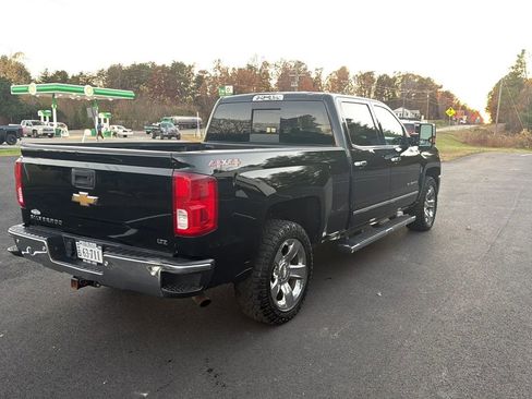 Used 2018 Chevrolet Silverado 1500 LTZ w/ LTZ Plus Package image 9