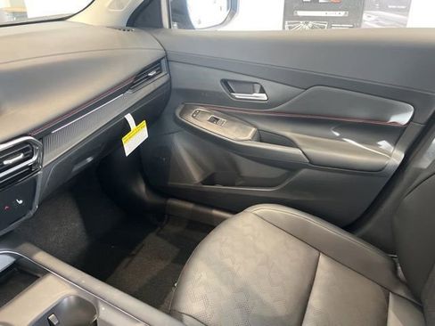 New 2026 Nissan Sentra SR w/ SR Premium Package FWD image 13