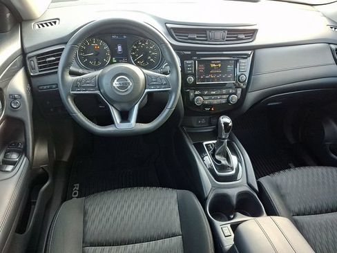 Used 2018 Nissan Rogue SV w/ Premium Package AWD/4WD image 11