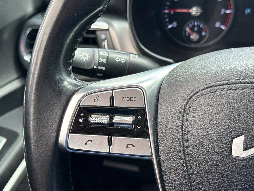 Used 2022 Kia Telluride LX AWD/4WD image 14