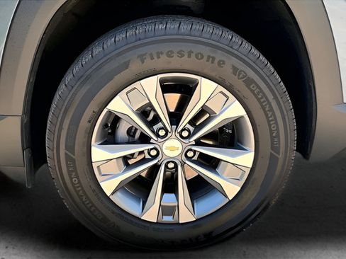 Used 2026 Chevrolet Equinox LT w/ Convenience Package II FWD image 28