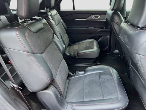 Used 2025 Ford Explorer ST AWD/4WD image 29
