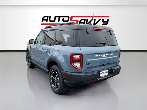 Used 2024 Ford Bronco Sport Outer Banks w/ Tech Package image 3