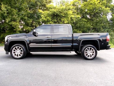 Used 2018 GMC Sierra 1500 Denali image 2