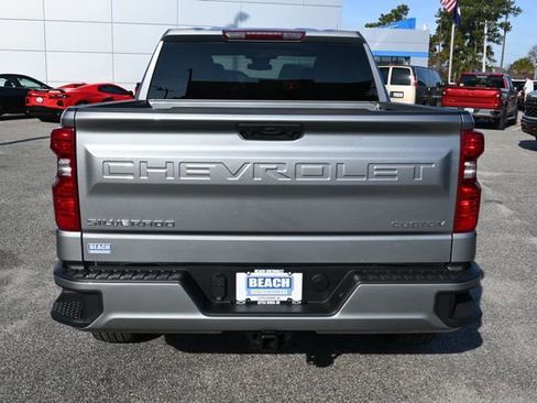 Used 2025 Chevrolet Silverado 1500 Custom image 4