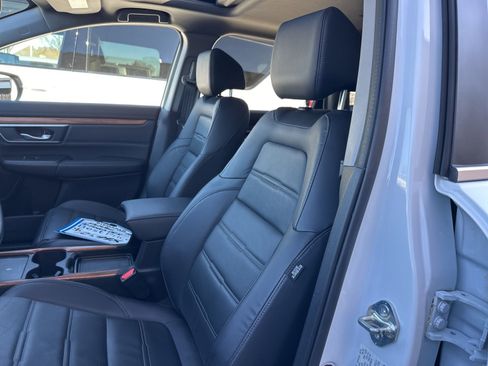 Used 2020 Honda CR-V Touring image 11