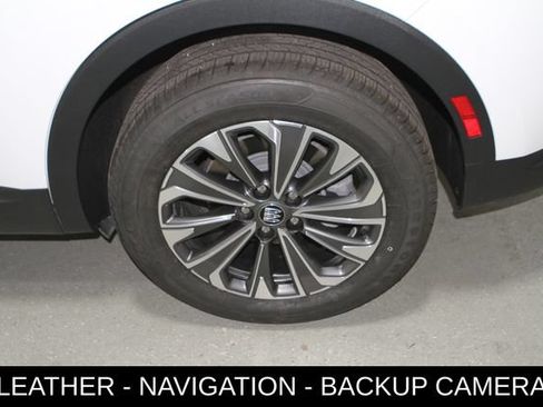 Used 2024 Buick Envision Preferred AWD/4WD image 11