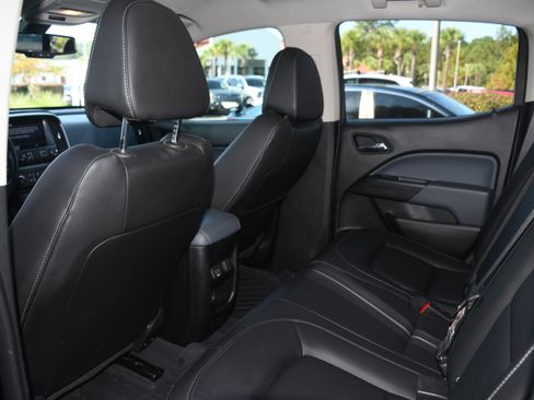 Used 2022 Chevrolet Colorado Z71 w/ Z71 Midnight Edition image 15