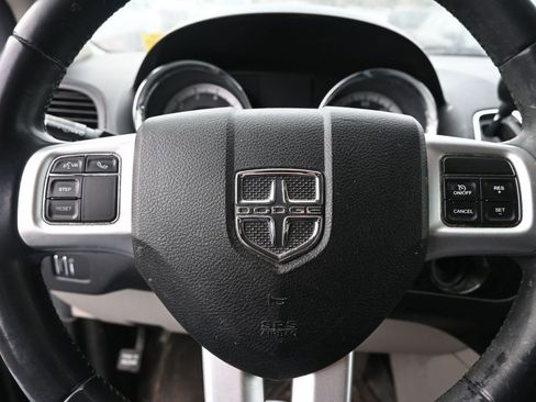 Used 2013 Dodge Grand Caravan SE FWD image 14