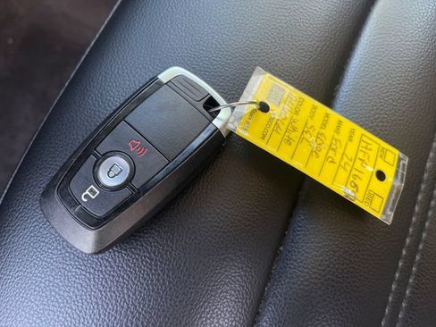 Used 2024 Ford Edge SEL AWD/4WD image 22