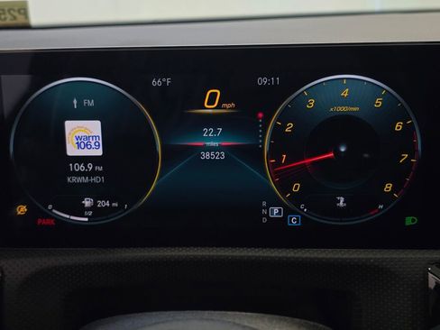 Used 2022 Mercedes-Benz CLA 250 4MATIC image 36