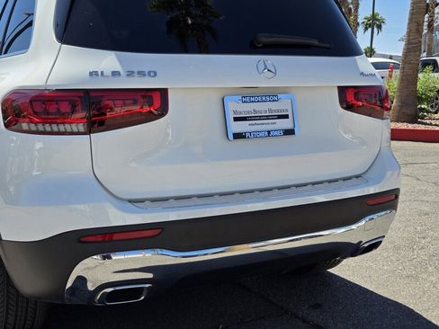 Certified 2022 Mercedes-Benz GLB 250 4MATIC image 4