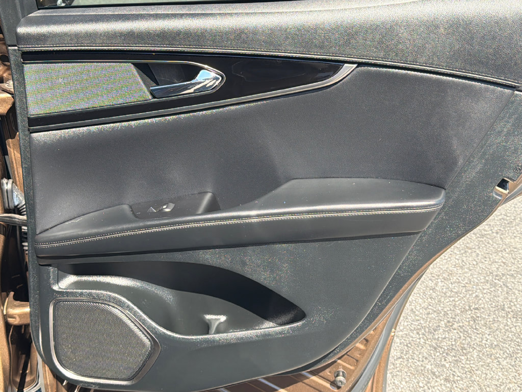 Used 2022 Lincoln Nautilus FWD image 16