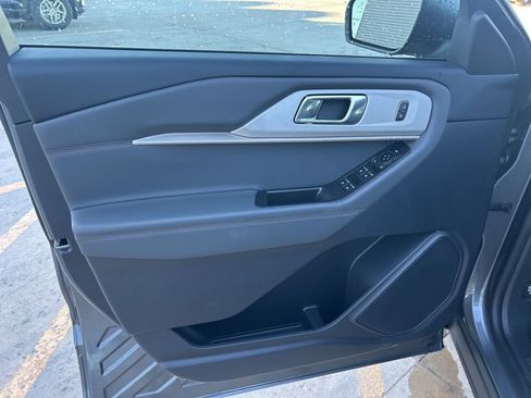 New 2026 Ford Explorer Active image 22