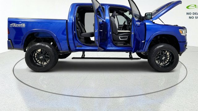 Used 2019 RAM 1500 Laramie w/ Sport Appearance Package AWD/4WD image 19