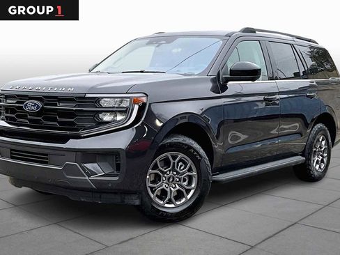 Used 2025 Ford Expedition Active image 1