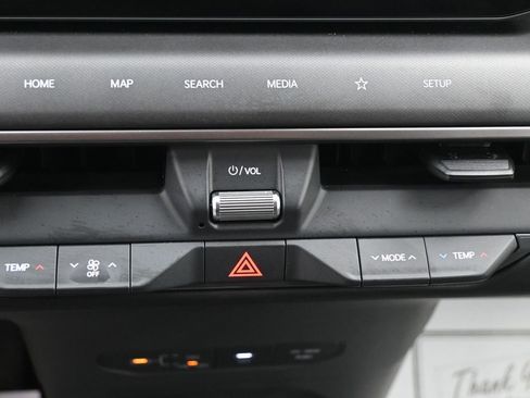 Used 2024 Kia EV9 Light Long Range image 16