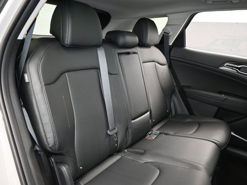 Used 2026 Kia Sportage EX w/ EX Panorama Roof Package image 25