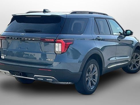 Used 2025 Ford Explorer Active w/ Active Comfort Package AWD/4WD image 11
