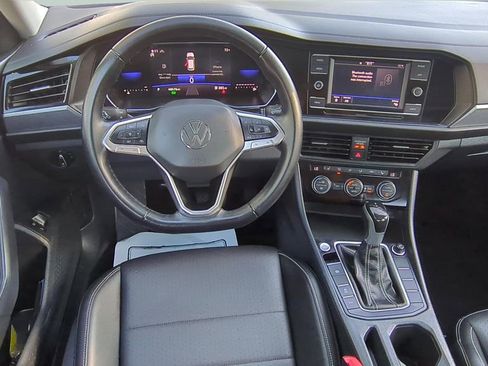 Used 2024 Volkswagen Jetta SE FWD image 11