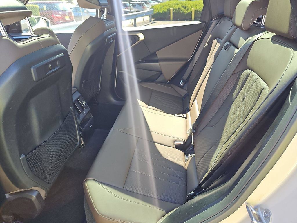 Used 2025 BMW X3 xDrive30i w/ Premium Package AWD/4WD image 16