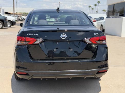 Used 2021 Nissan Versa SV FWD image 5