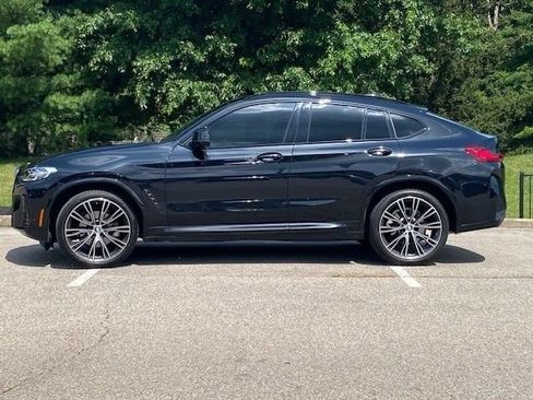 Used 2023 BMW X4 xDrive30i w/ M Sport Package AWD/4WD image 2