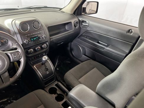 Used 2017 Jeep Patriot Latitude image 20