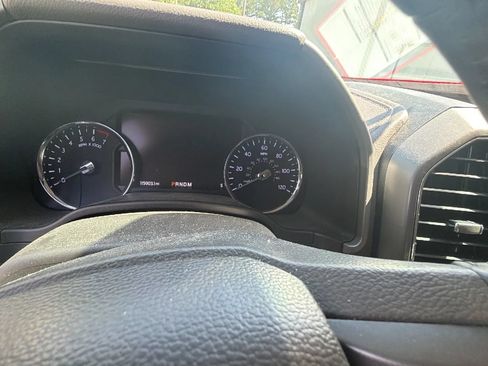 Used 2020 Ford Expedition XLT w/ Equipment Group 202A AWD/4WD image 12