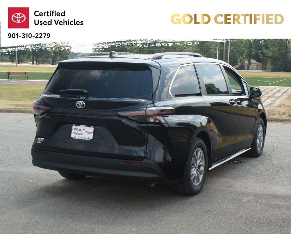 Used 2026 Toyota Sienna LE FWD image 19