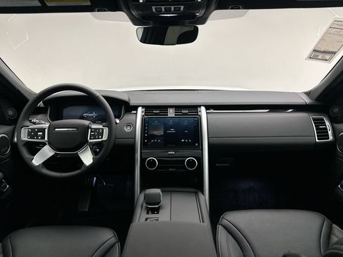 New 2026 Land Rover Discovery S AWD/4WD image 8