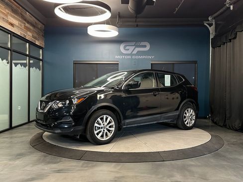 Used 2021 Nissan Rogue Sport S image 7