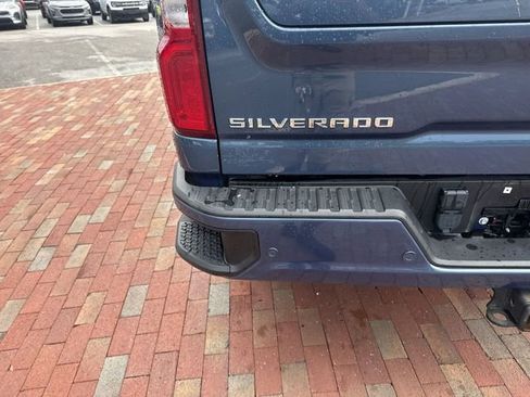 Used 2024 Chevrolet Silverado 2500 High Country w/ High Country Premium Package AWD/4WD image 8