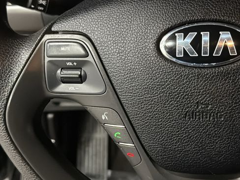 Used 2017 Kia Forte LX FWD image 12