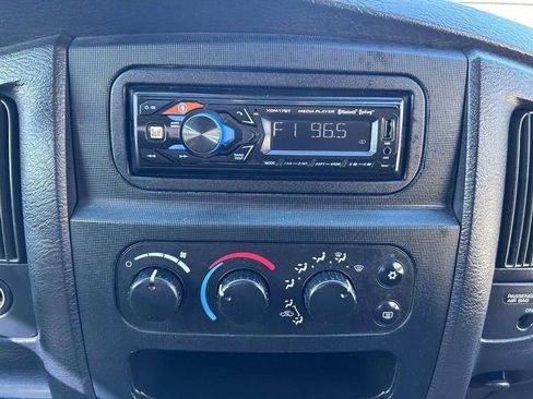 Used 2004 Dodge Ram 1500 Truck SLT image 12