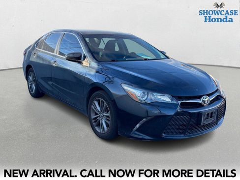 Used 2015 Toyota Camry SE image 6