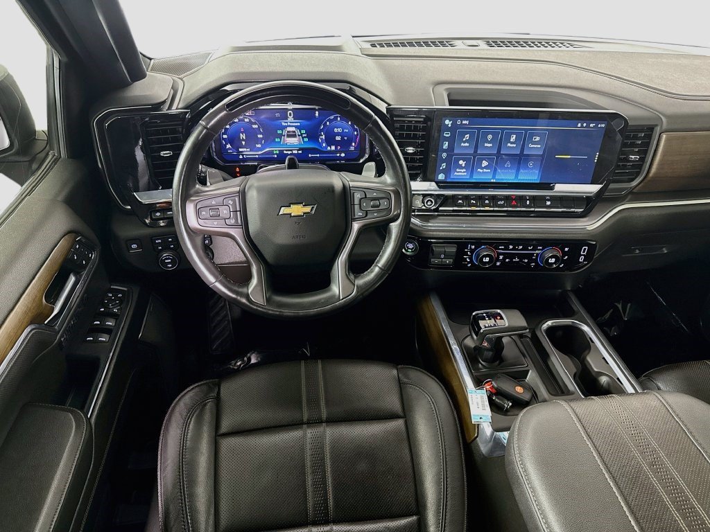 Used 2024 Chevrolet Silverado 1500 High Country AWD/4WD image 16