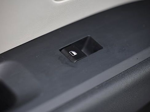 Certified 2025 Hyundai Tucson SE FWD image 23