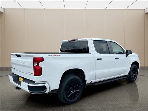 Used 2022 Chevrolet Silverado 1500 Custom AWD/4WD image 3