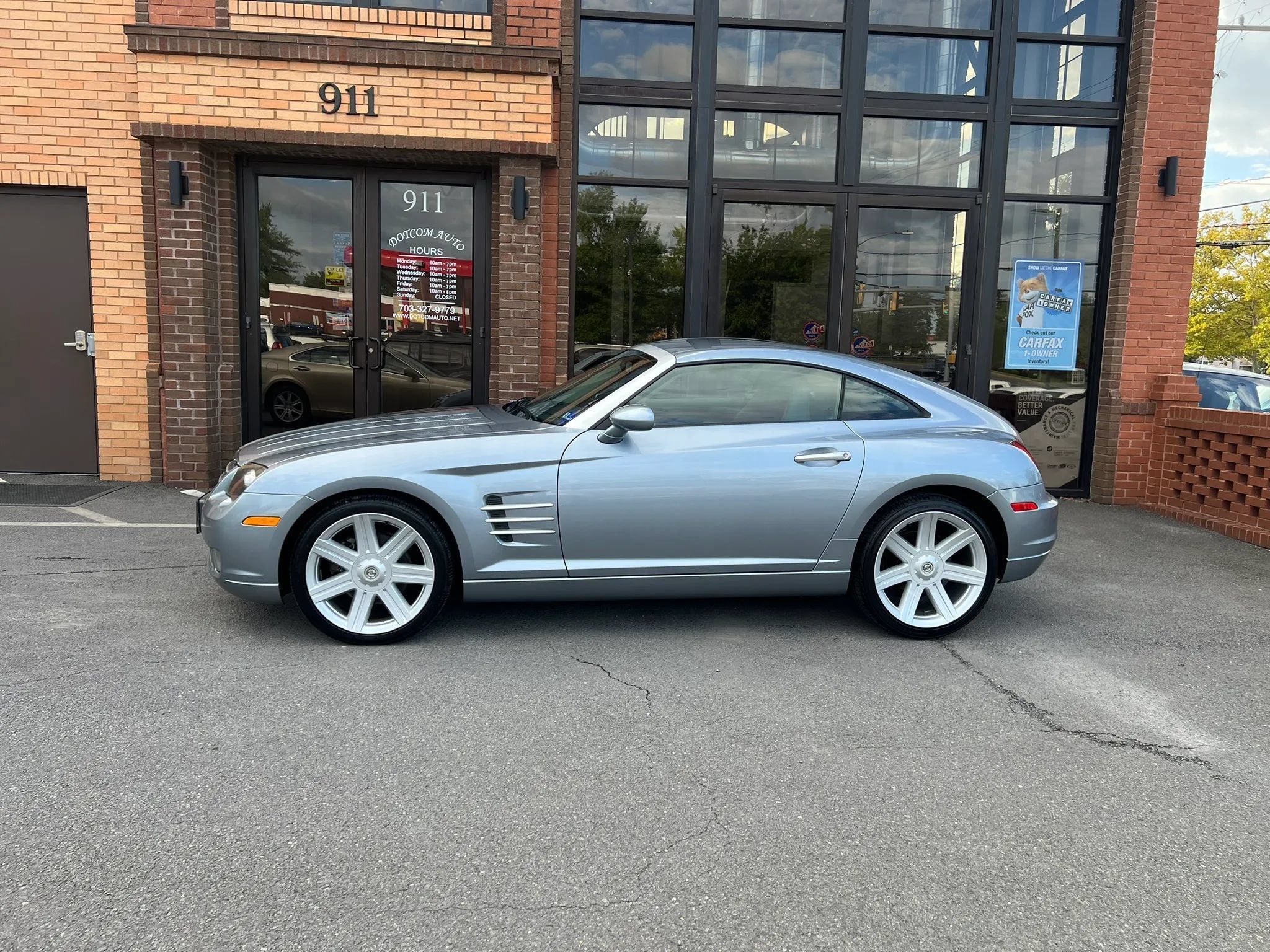 Used 2004 Chrysler Crossfire Coupe RWD image 4