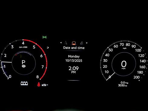 Certified 2025 Bentley Bentayga Extended Wheelbase image 38