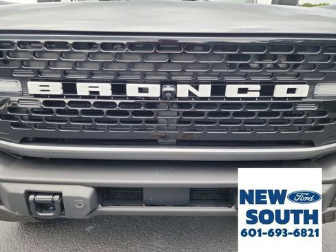 Used 2023 Ford Bronco Wildtrak image 38