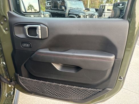 Used 2021 Jeep Wrangler Unlimited Rubicon image 37