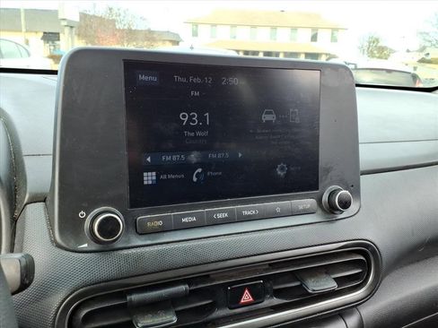 Used 2022 Hyundai Kona SEL image 6