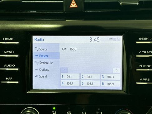 Used 2019 Toyota Camry LE image 18